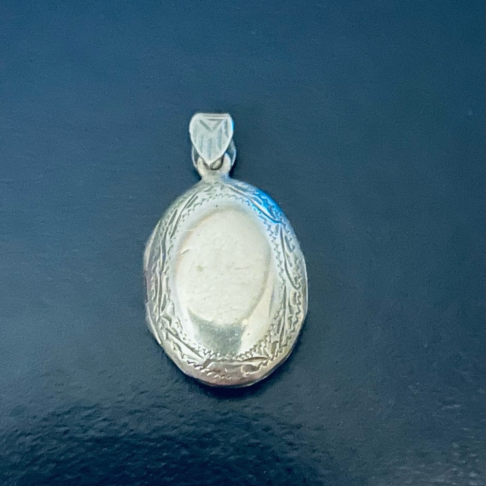 Sterling silver oval shaped locket